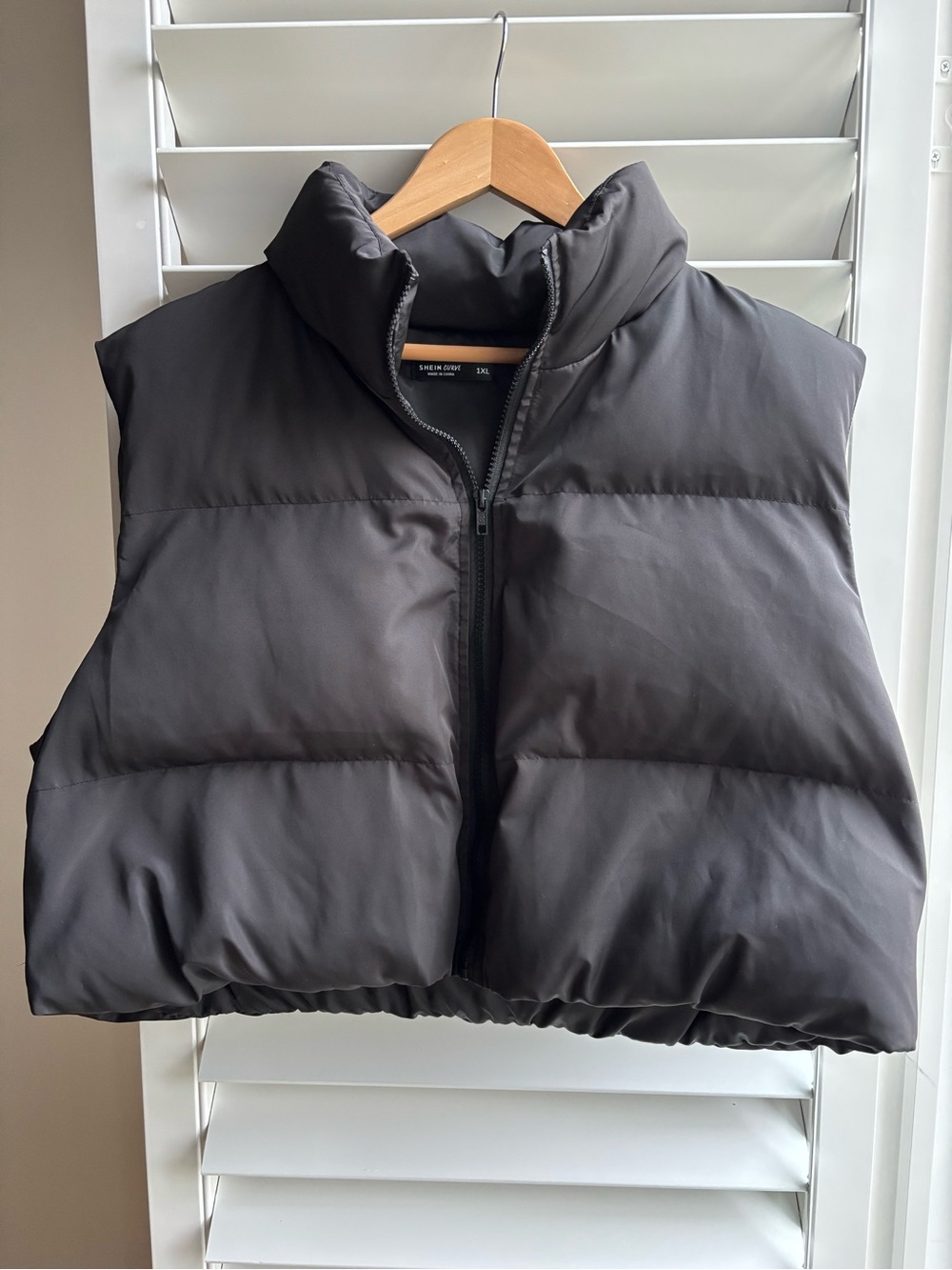 SHEIN Black Puffer Vest